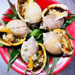 Ốc Tỏi Nướng Mở Hành (tính con)