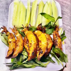 Mực Trứng Nướng Muối Ớt